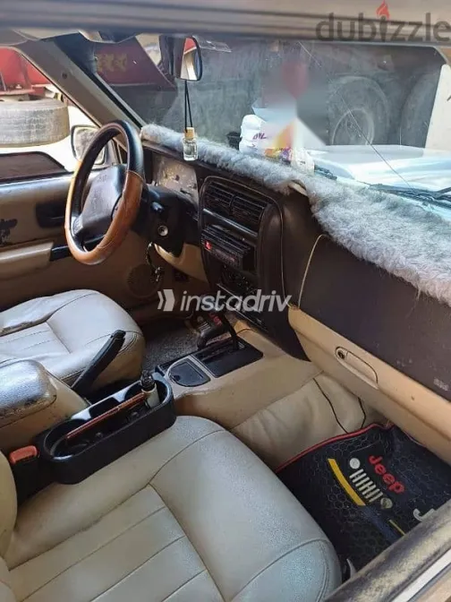 Jeep Cherokee 1998 Silver Used for Sale - 2