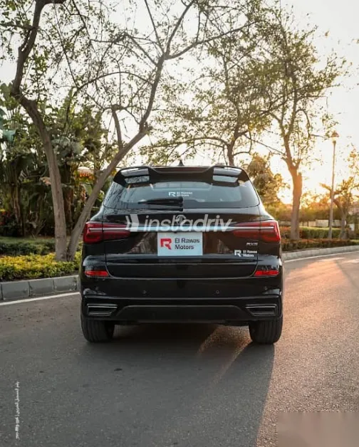 ام جى ار اكس 5 2026 أسود جديدة للبيع - 6