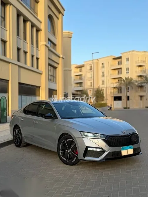 سكودا اوكتافيا 2022 فضي مستعملة للبيع - 3