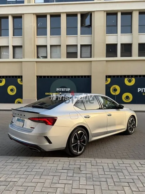 سكودا اوكتافيا 2022 فضي مستعملة للبيع - 6