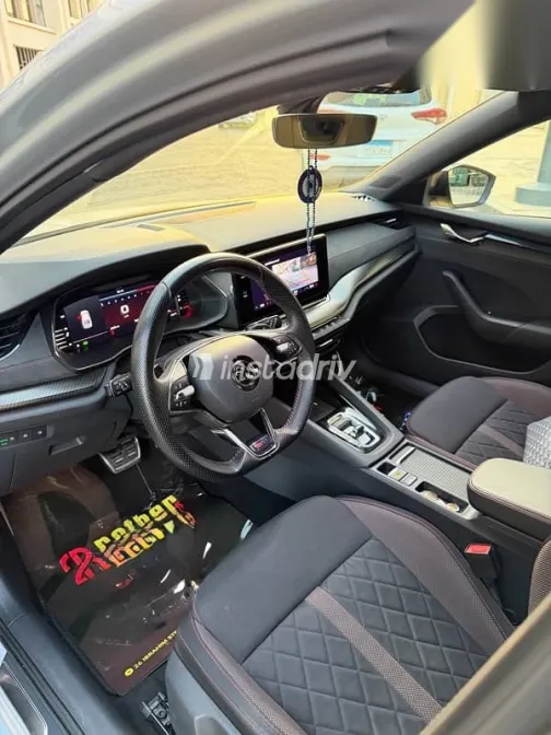 سكودا اوكتافيا 2022 فضي مستعملة للبيع - 7