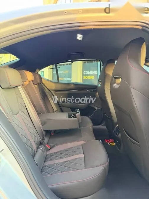 سكودا اوكتافيا 2022 فضي مستعملة للبيع - 10