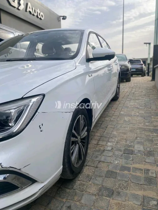 MG 5 2021 White Used for Sale - 4