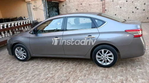 Nissan Sentra 2018 White Used for Sale - 7