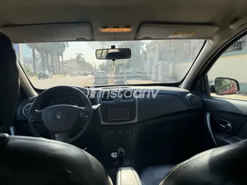 رينو سانديرو 2016 أحمر مستعملة للبيع - 9