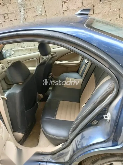 نيسان صنى 2009 أزرق غامق مستعملة للبيع - 6