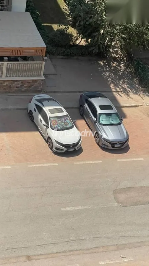 هوندا أكورد 2019 فضي مستعملة للبيع - 1