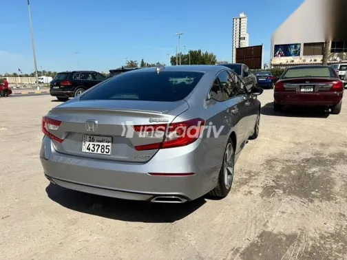 هوندا أكورد 2019 فضي مستعملة للبيع - 3