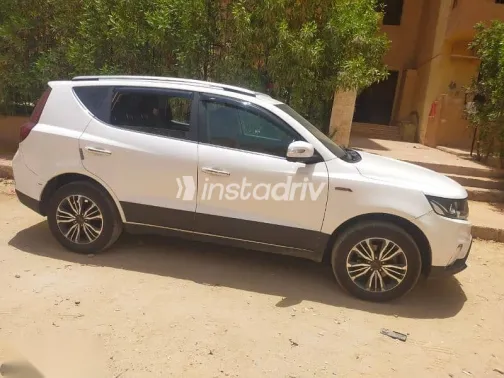 جيلي امجراند 2019 أبيض مستعملة للبيع - 1