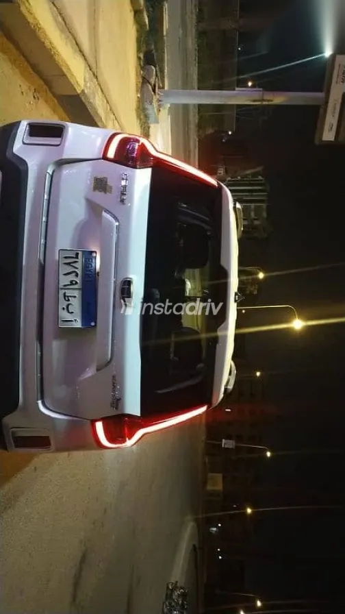 جيلي امجراند 2019 أبيض مستعملة للبيع - 2