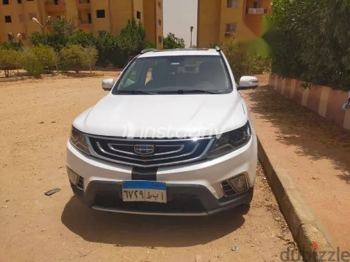 جيلي امجراند 2019 أبيض مستعملة للبيع - 4