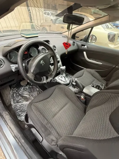 بيجو 308 2011 فضي مستعملة للبيع - 4