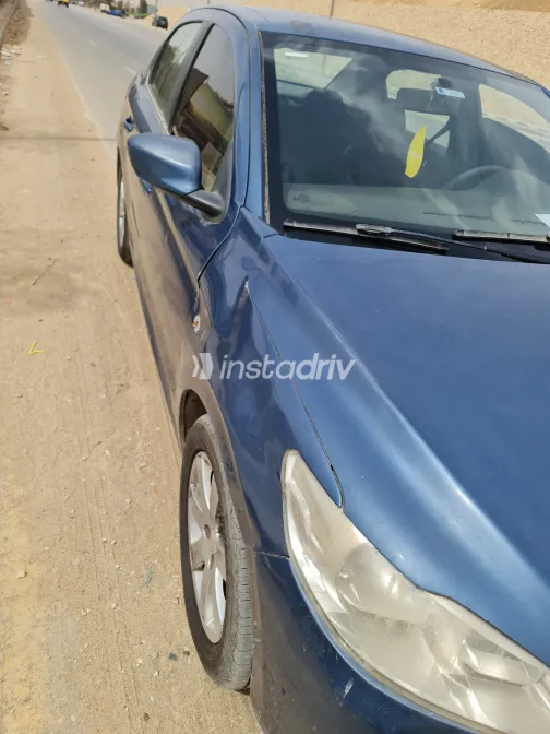 بيجو 301 2014 أبيض مستعملة للبيع - 1