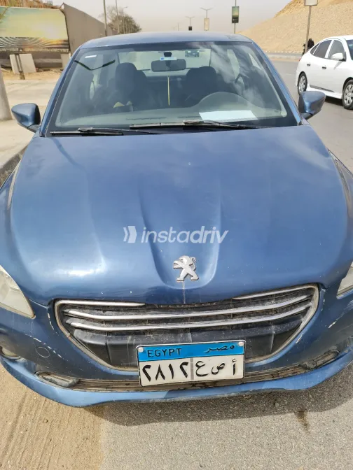 بيجو 301 2014 أبيض مستعملة للبيع - 3