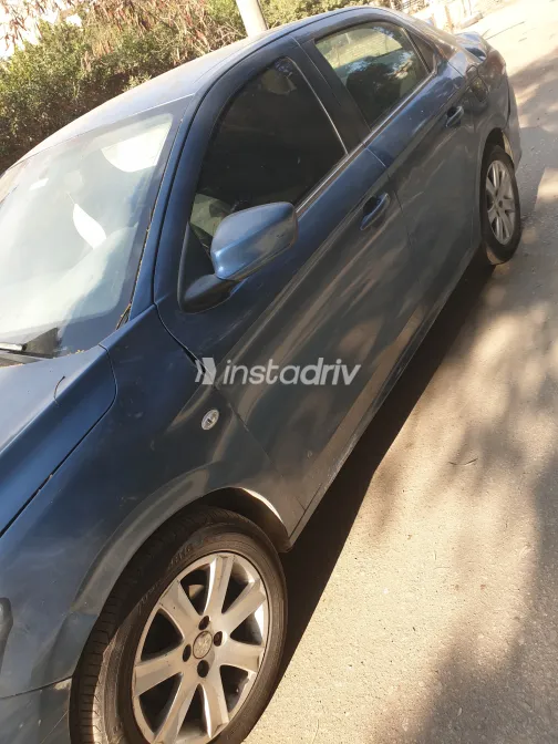 بيجو 301 2014 أبيض مستعملة للبيع - 6