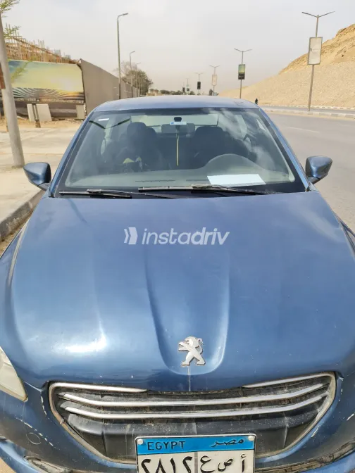 بيجو 301 2014 أبيض مستعملة للبيع - 7