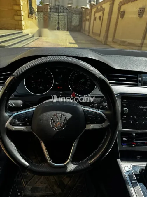 فولكس فاغن باسات 2021 رمادي مستعملة للبيع - 5