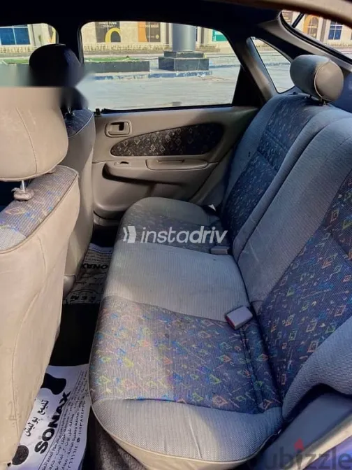 تويوتا كورولا 1998 أبيض مستعملة للبيع - 6