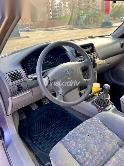 تويوتا كورولا 1998 أبيض مستعملة للبيع - 7