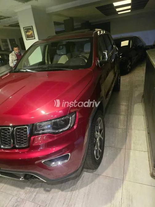 جيب شيروكي 2022 أبيض مستعملة للبيع - 9