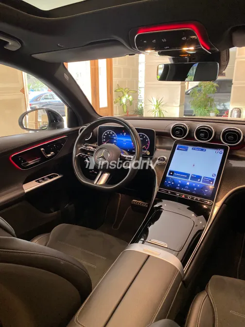 مرسيدس GLC 200 2024 أبيض مستعملة للبيع - 3