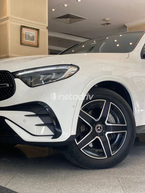 مرسيدس GLC 200 2024 أبيض مستعملة للبيع - 9