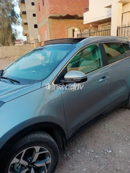 كيا سبورتاج 2021 أبيض مستعملة للبيع - 3