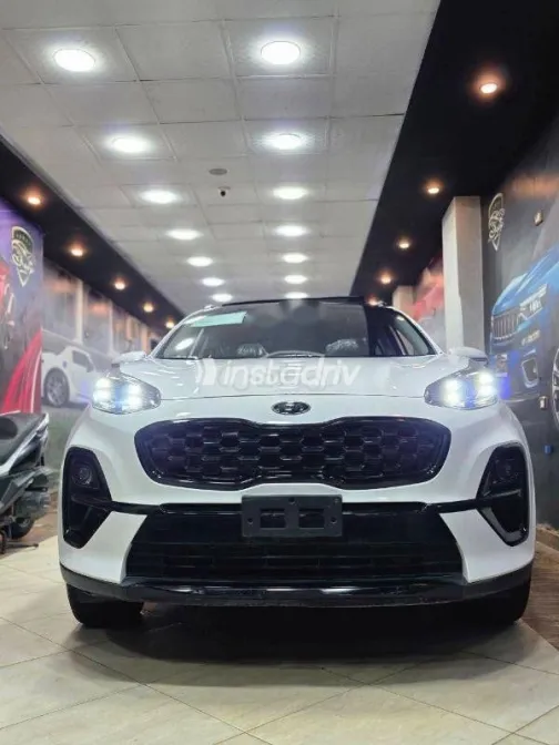 Kia Sportage 2022 White Used for Sale - 10