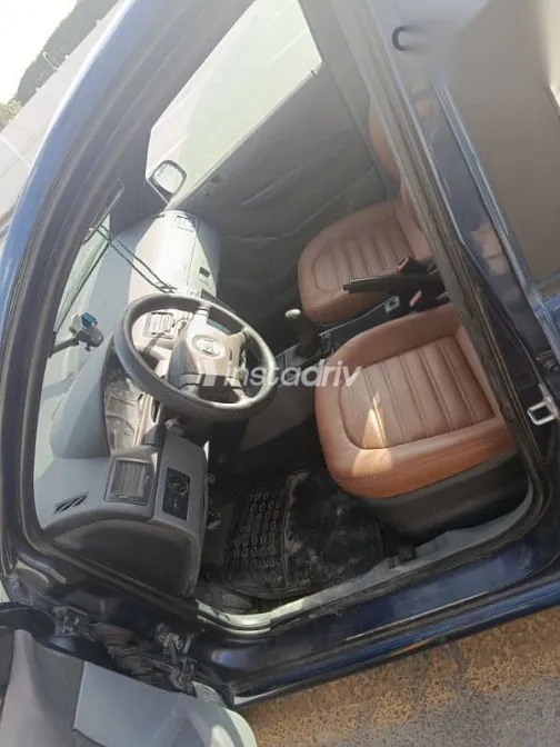 سكودا فابيا 2002 أزرق غامق مستعملة للبيع - 5