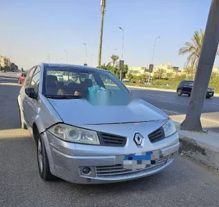 رينو ميجان 2005 فضي مستعملة للبيع