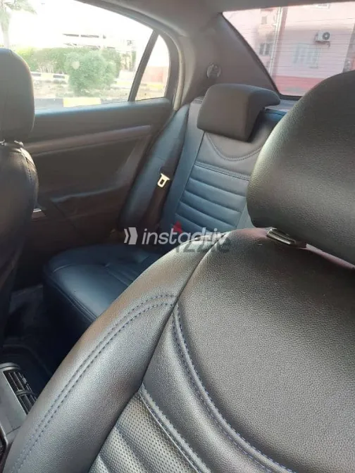 اوبل فيكترا 2008 أسود مستعملة للبيع - 4