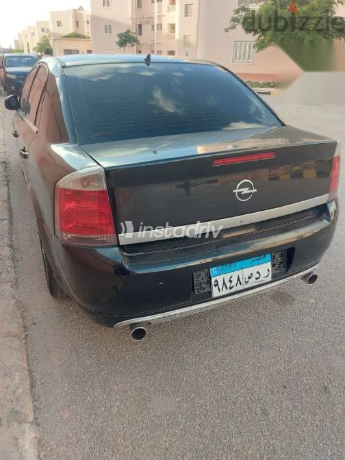 اوبل فيكترا 2008 أسود مستعملة للبيع - 9
