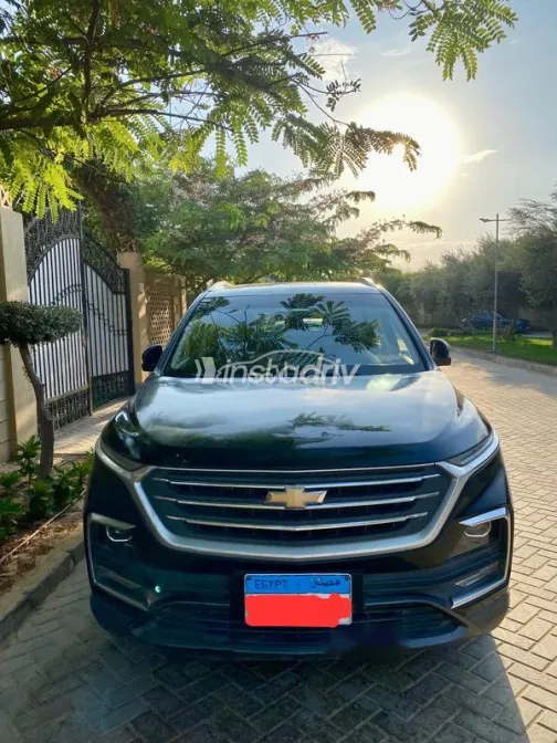 Chevrolet Captiva 2021 White Used for Sale - 6