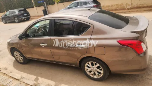 Nissan Sunny 2021 Bronze Used for Sale - 3