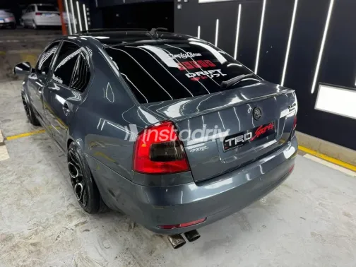 سكودا فانتازيا 2010 أبيض مستعملة للبيع - 4