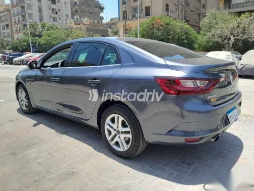 رينو ميجان 2021 أزرق غامق مستعملة للبيع - 1