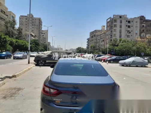 رينو ميجان 2021 أزرق غامق مستعملة للبيع - 2