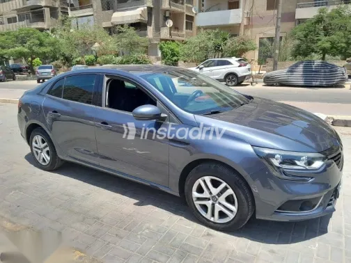 رينو ميجان 2021 أزرق غامق مستعملة للبيع - 3