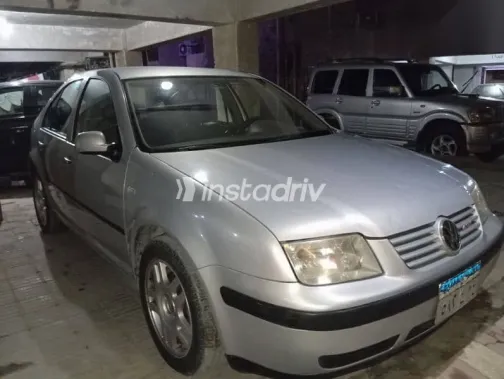 فولكس فاغن بورا 2000 فضي مستعملة للبيع - 2