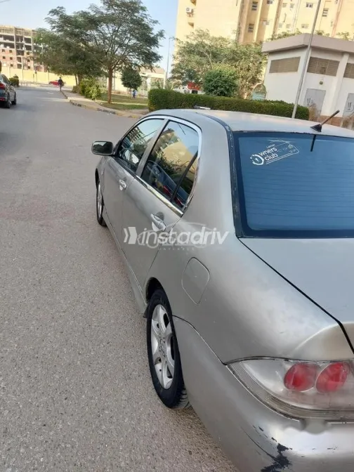 ميتسوبيشي لانسر 2007 ذهبي مستعملة للبيع - 8