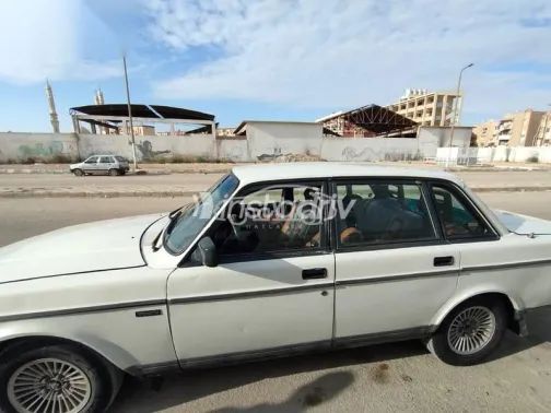 Volvo 240 1971 White Used for Sale - 3