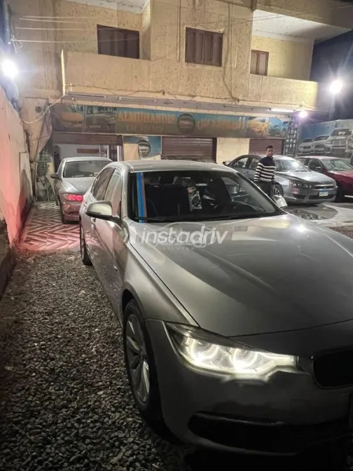 BMW 318 2018 White Used for Sale - 4