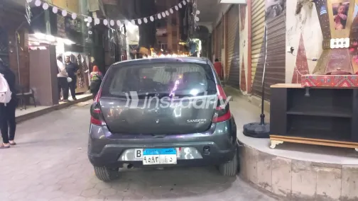 رينو سانديرو 2013 أبيض مستعملة للبيع - 2