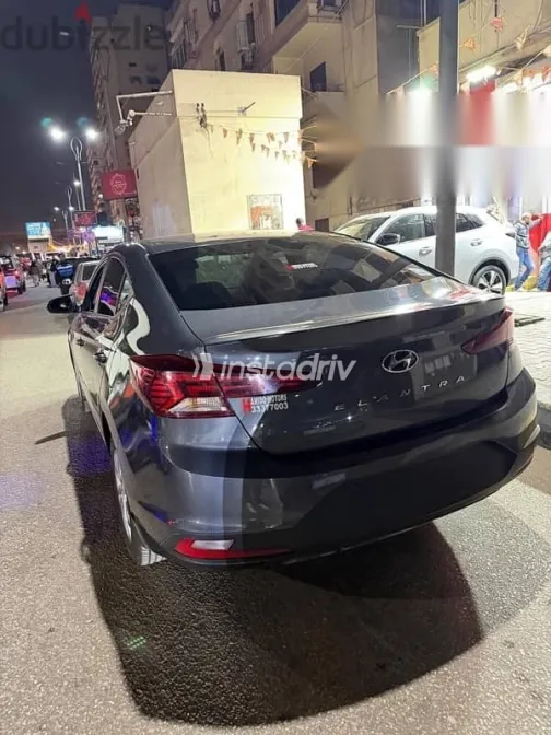 هيونداي إلنترا 2026 رمادي مستعملة للبيع - 2