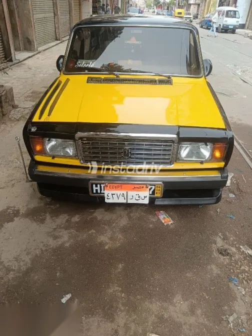 لادا 2107 2007 أصفر مستعملة للبيع - 1