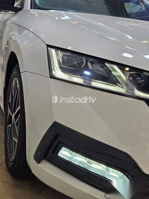 سكودا اوكتافيا 2021 أبيض مستعملة للبيع - 5