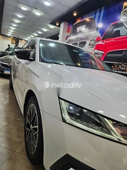 سكودا اوكتافيا 2021 أبيض مستعملة للبيع - 8