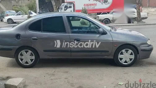 رينو ميجان 2001 فضي مستعملة للبيع - 4