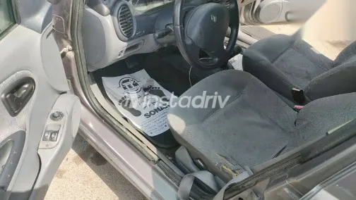 رينو ميجان 2001 فضي مستعملة للبيع - 6