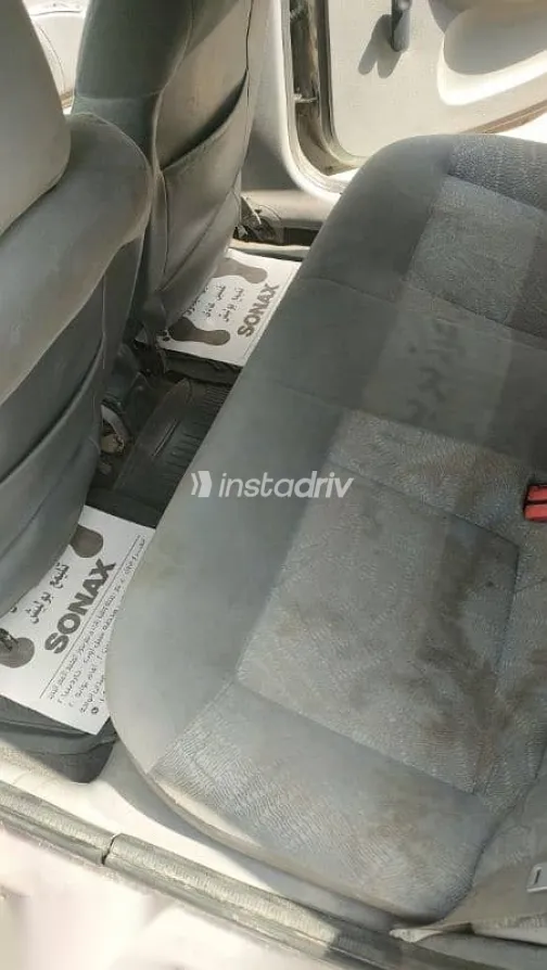 رينو ميجان 2001 فضي مستعملة للبيع - 8